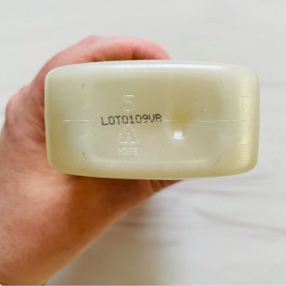 Olay Definity Pore Redefining Scrub- 5fl-Never Used- Rare and Discontinued - Picture 2 of 7